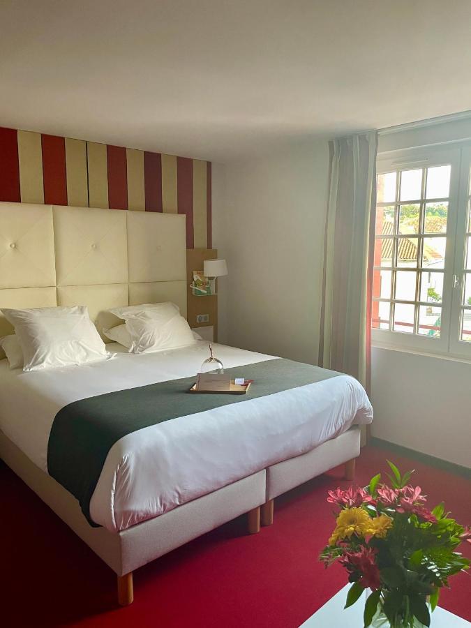 Hotel Berria Hasparren Zewnętrze zdjęcie