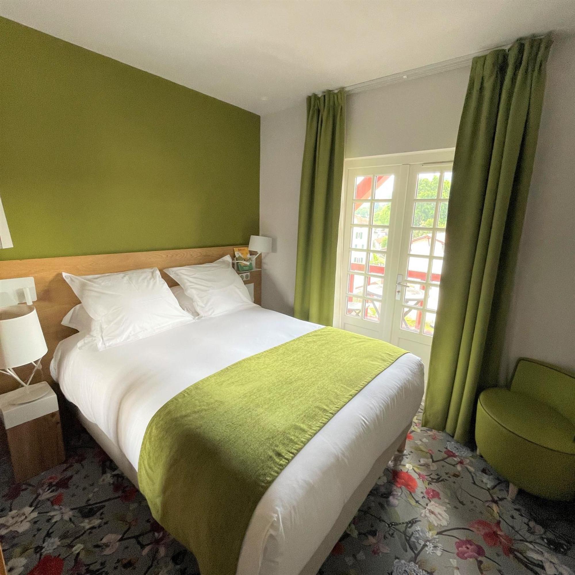 Hotel Berria Hasparren Zewnętrze zdjęcie
