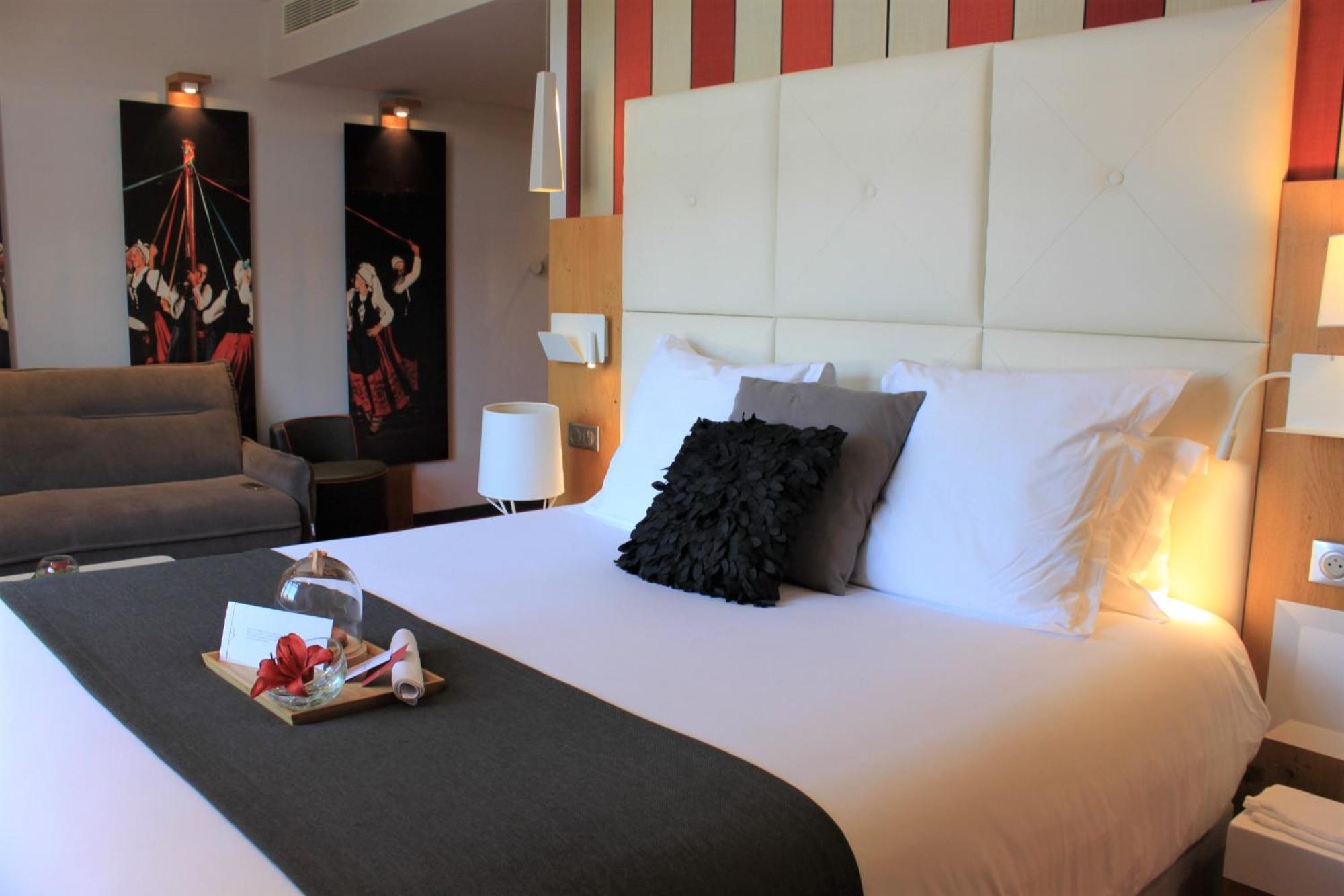 Hotel Berria Hasparren Zewnętrze zdjęcie