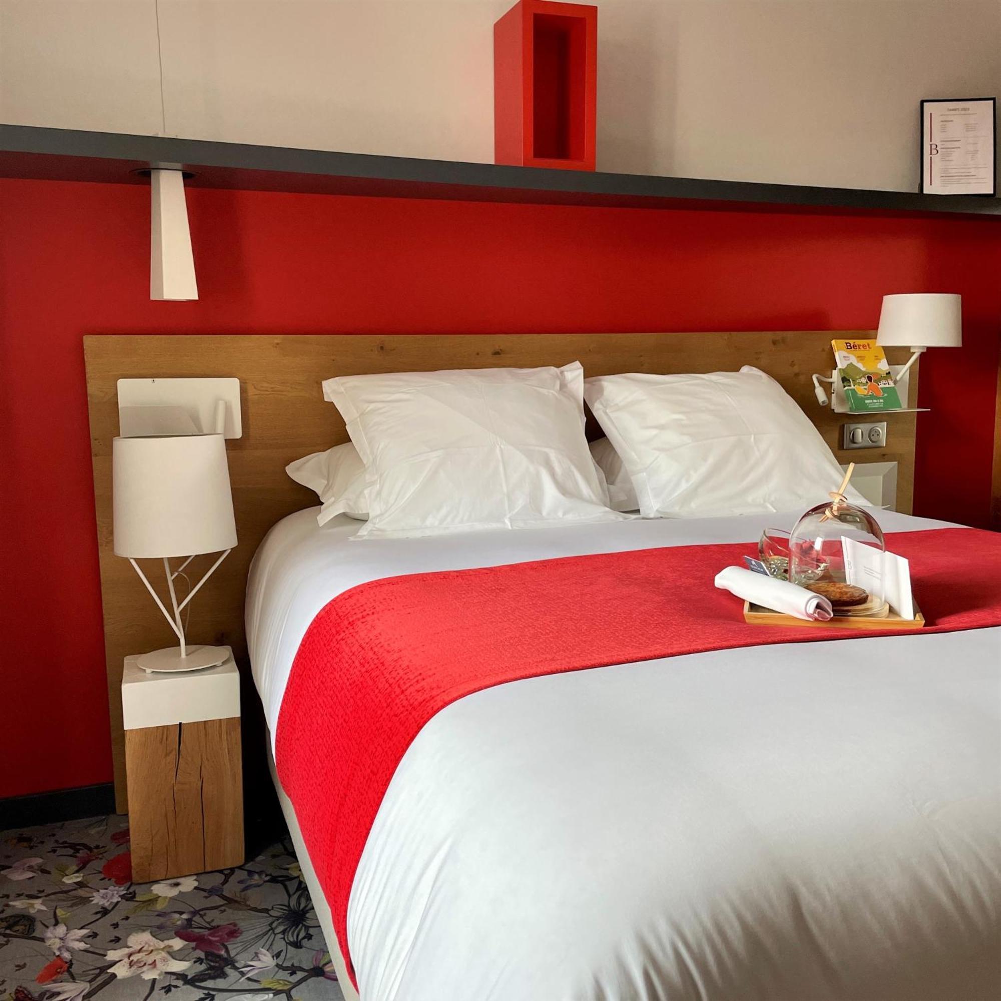 Hotel Berria Hasparren Zewnętrze zdjęcie