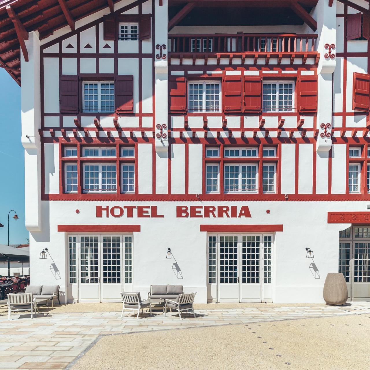 Hotel Berria Hasparren Zewnętrze zdjęcie